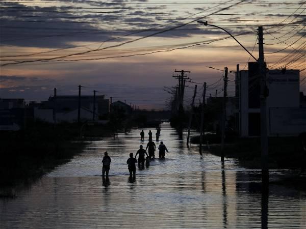 Flooding forecast to worsen in Brazil's south, where often only the poor remain