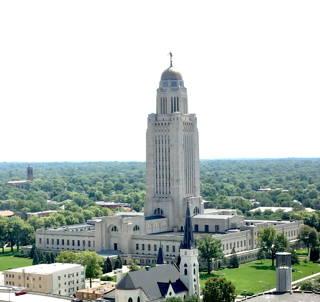 Nebraska congressional incumbents easily defeat challengers in GOP primary