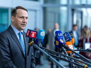 Polish foreign minister calls for long-term rearmament of Europe