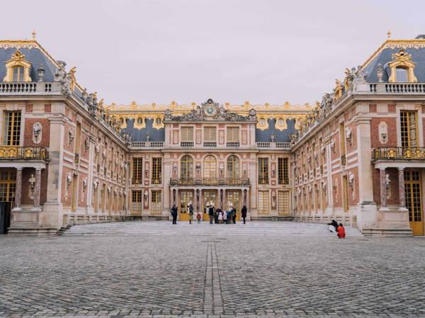 Fire breaks out at Versailles palace, swiftly brought under control