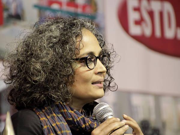 Booker prize-winning author Arundhati Roy to be prosecuted in India for Kashmir comments