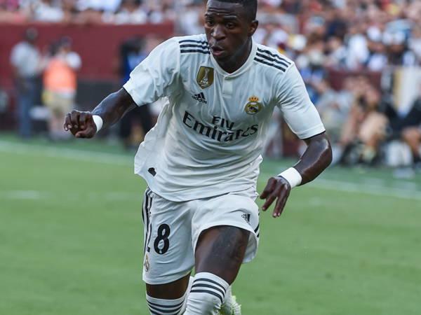 Valencia fans who insulted Vinícius are first to be convicted for racism abuse in Spanish soccer