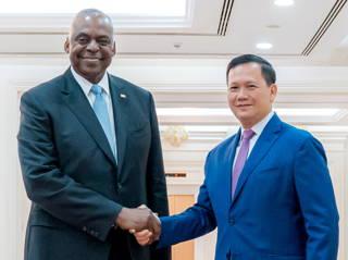 US defense secretary meets Cambodia’s top officials to push for stronger ties with China’s ally