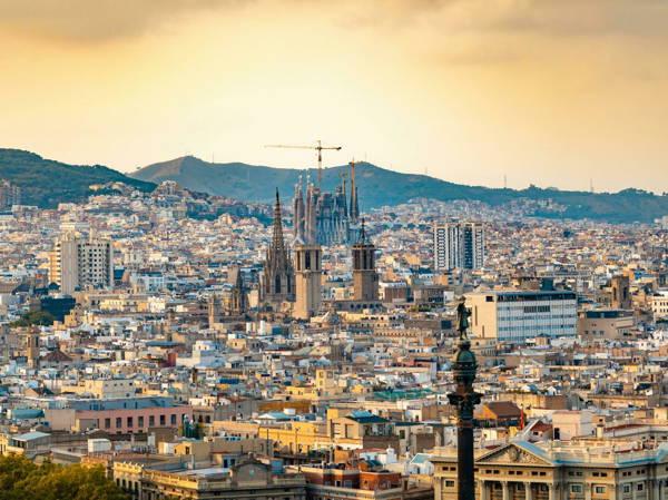 Barcelona to completely abolish short-term rentals for tourists by 2028
