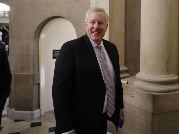 Mark Meadows goes to court to get his Trump White House records