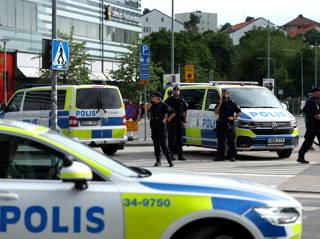 Sweden Arrests Two Over 'Explosive Device' In Luggage