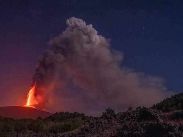 Italy’s Catania airport closed by Mount Etna volcanic ash