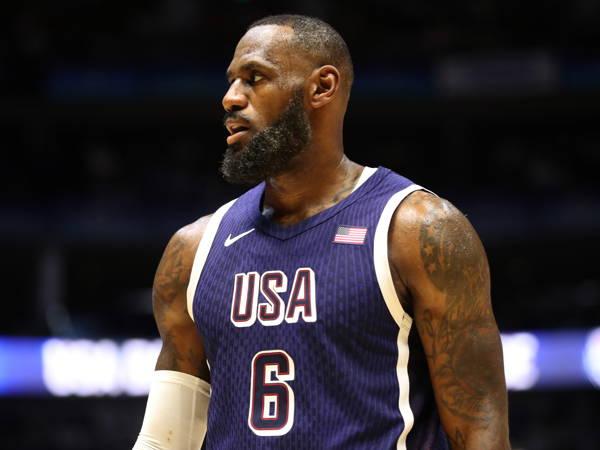 LeBron James picked as Team USA's male flag bearer for Paris Games