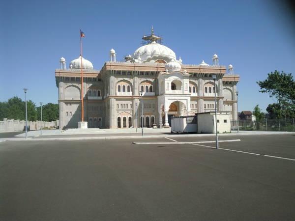 Boy arrested after Sikh worshippers attacked at gurdwara in Gravesend