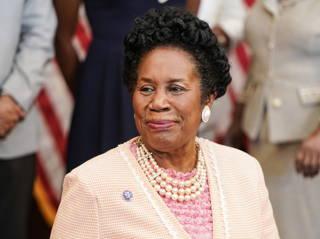 Sheila Jackson Lee will lie in state at City Hall on Monday, the second person to receive honor