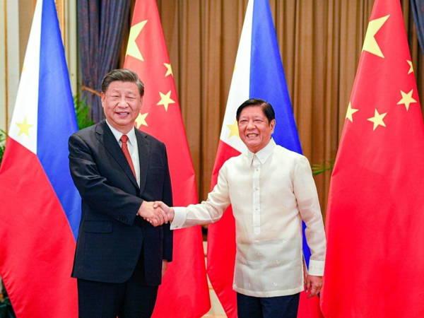 New deal establishes a hotline Chinese and Philippine presidents can use to stop clashes at sea