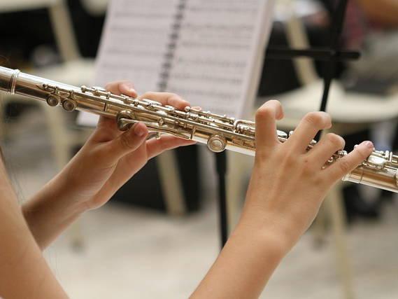 Curtain pulls back to reveal Vancouver orchestra's new flutist is still in school