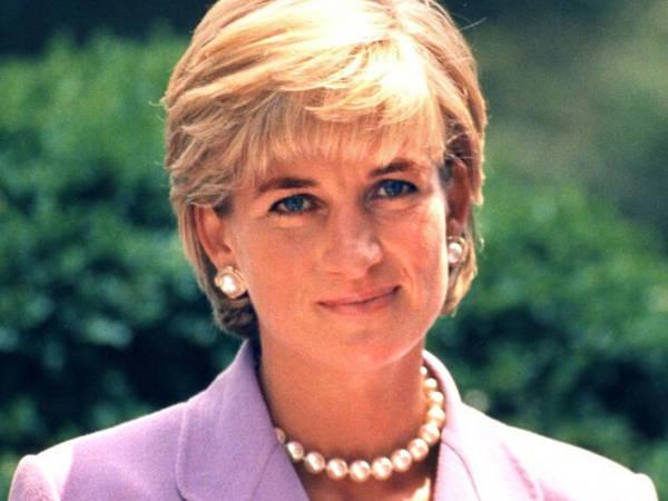 Handwritten letters from Princess Diana to go on sale