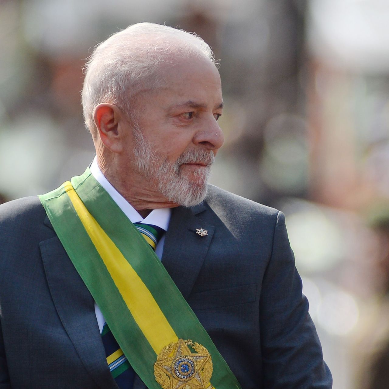 Lula felt the dollar and appealed to the theater