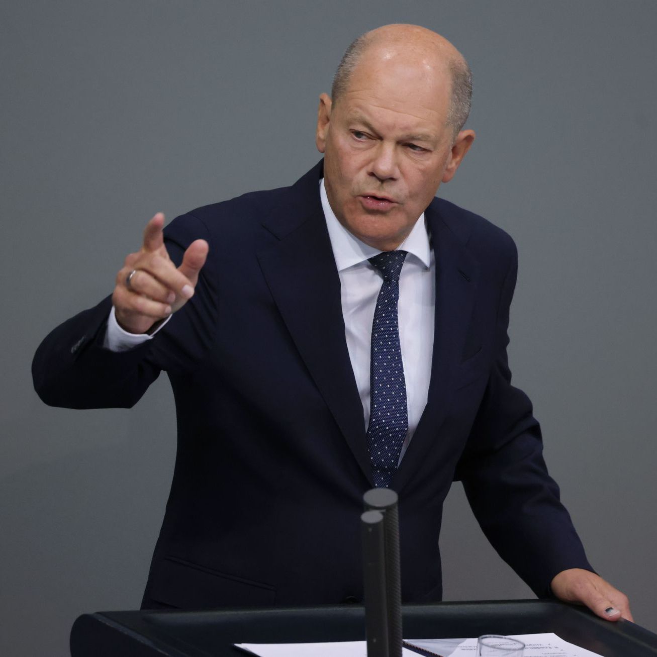 Scholz, Habeck and Lauterbach scolded: "After a few beers, Mann (67) distributes on Facebook