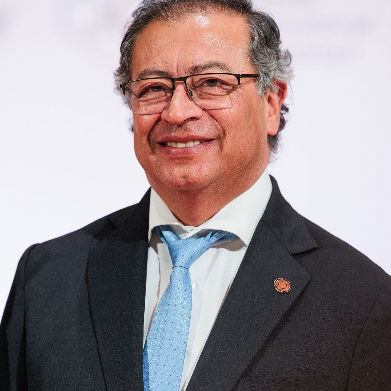 Gustavo Petro presented the award as Businessman of the Year to Jaime Gilinski: Duke and ex-fiscal Barbosa “made the ugly” to the President and left the room