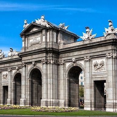 Cut the traffic on Line 4 of Metro Madrid with 6 stations affected