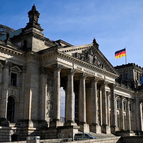 New German Bundestag meets for first time since election