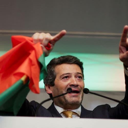 Polls in Portugal Point to a Second Round Between the...