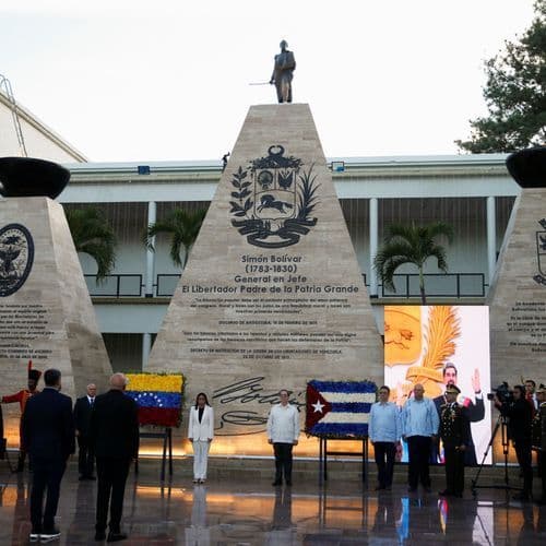 Sánchez Expresses to Delcy Rodríguez and Edmundo González Support for a Peaceful Transition
