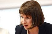Reeves Puts Reform of UK Cash ISAs on Hold After Backlash