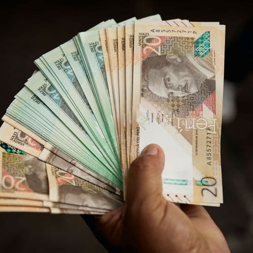 Venezuela Arrests Dozens in Crackdown on Black Market Dollars
