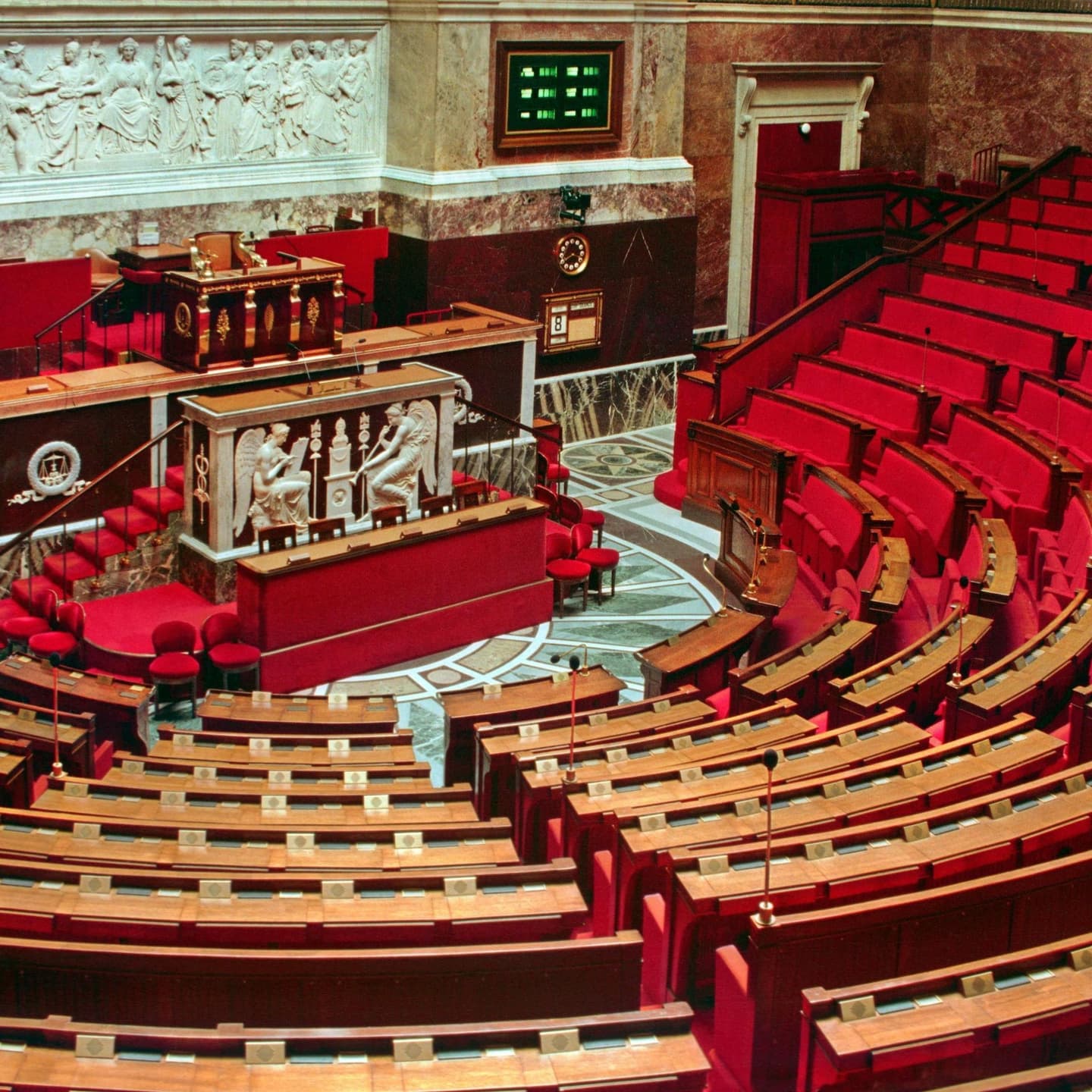 The Method to François Bayrou’s Madness