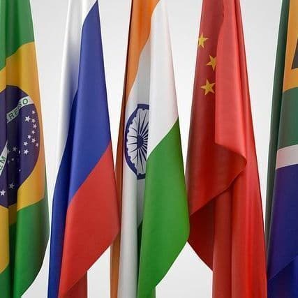 Editorial Analysis Entre Lineas: The Presidential and the BRICS