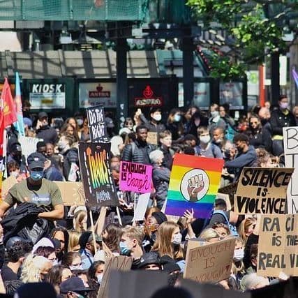 Protest demanding arrest of suspended Sub Registrar held