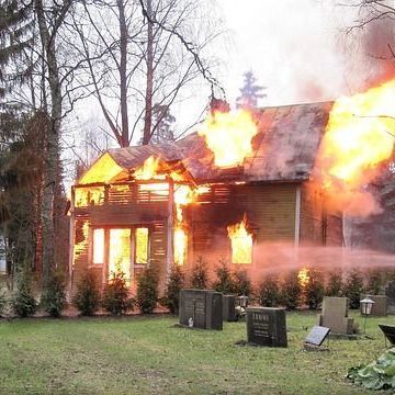 Grimbergen: 85-year-old rescued from bungalow fire overnight