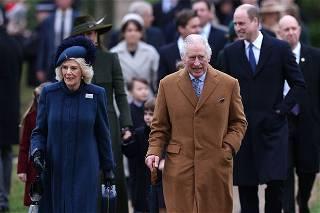 Prince Andrew makes surprise appearance at Sandringham for royals Xmas Day service