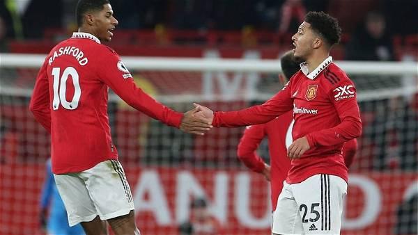 Sancho snatches point for Manchester United against managerless Leeds
