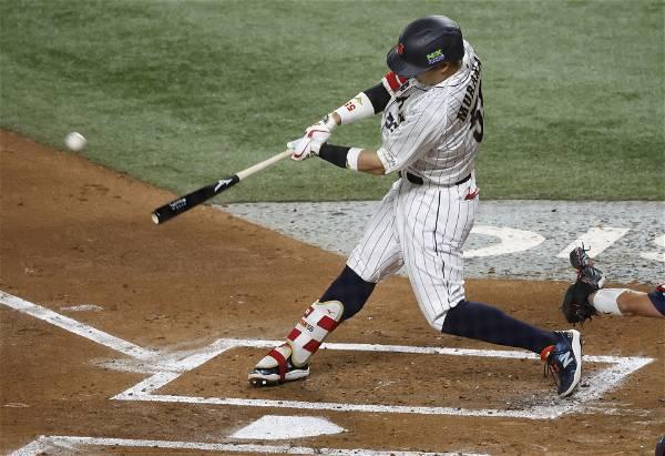 World Baseball Classic final: Japan wins third title with 3-2 win over Team USA