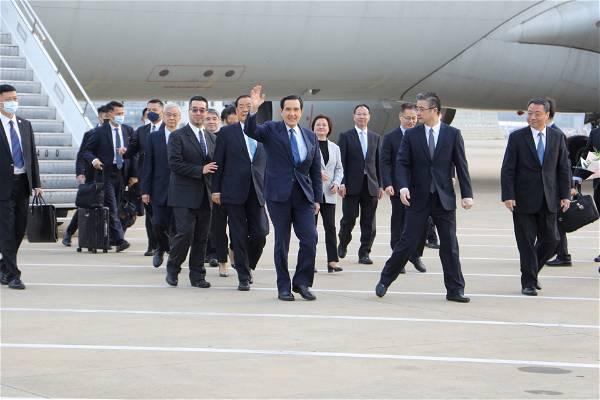 Taiwan’s former Prez Ma lands in China in landmark, controversial visit