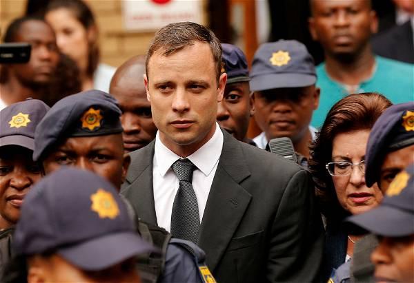 Oscar Pistorius parole: Reeva Steenkamp’s mother attends hearing