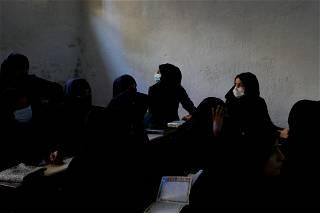 Afghanistan: Schools start without classes as students remain unaware, girls barred