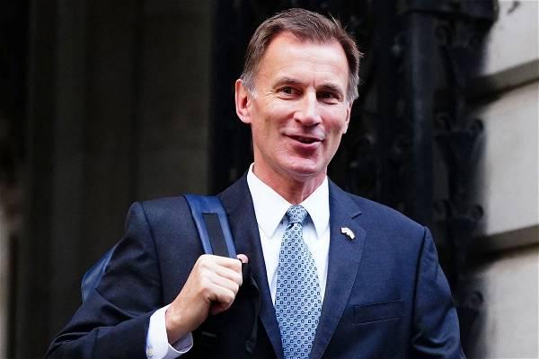Budget 2023Jeremy Hunt to announce £4bn boost for childcare in England