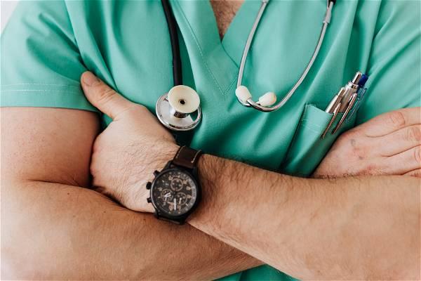 Junior doctors announce four days of strikes in April