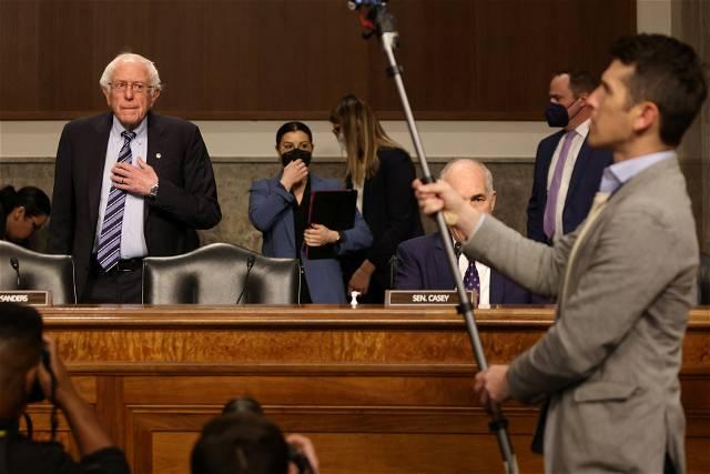 Sanders confronts Starbucks’ Schultz over labor law violations