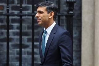 Sunak faces possible Tory revolt over his new Brexit deal with Brussels
