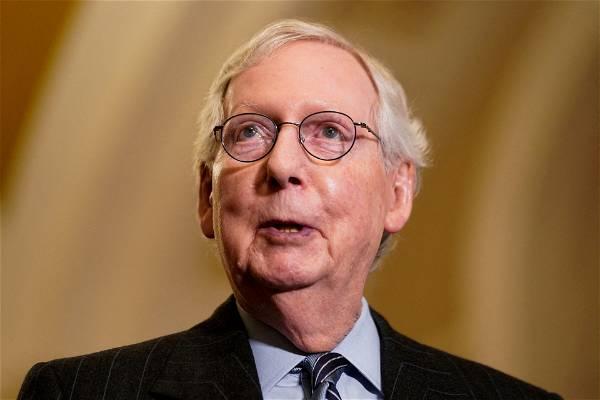 Senate Republican leader Mitch McConnell leaves rehab facility after therapy for concussion