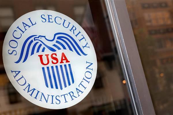 Social Security trust fund on track to run out in 2033: analysis