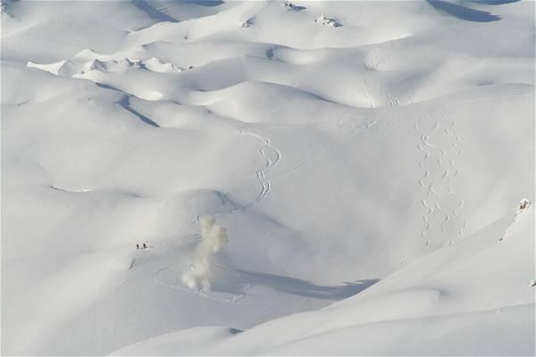 Avalanche: 2nd body found of Swedish skiers near Mont Blanc