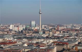 Man attacks 3 people with hand grenade, knife in Berlin