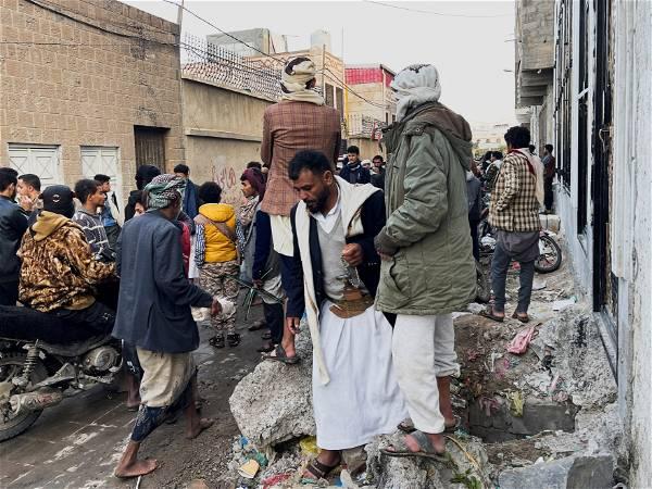 Yemen stampede during charity distribution kills 85