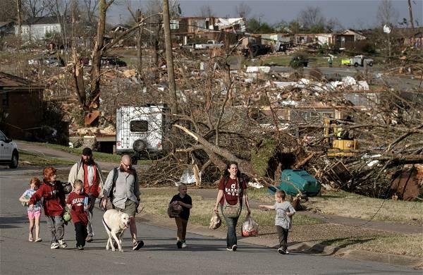 Huckabee Sanders declares state of emergency as tornadoes rip through Arkansas