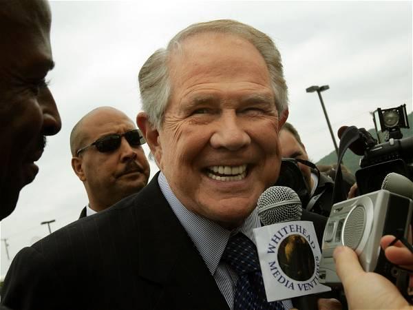 Pat Robertson, religious broadcaster and presidential candidate, dies at 93