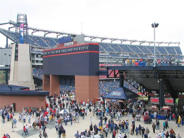 Patriots fan who died after stadium fight didn't suffer a traumatic injury, had a 'medical issue,' DA says