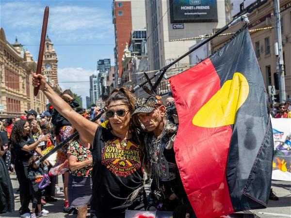 Thousands in Australia rally for struggling Indigenous referendum
