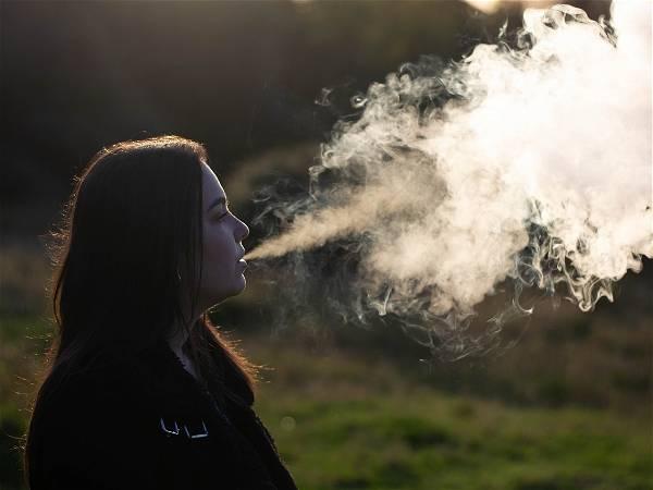 Ministers set to ban single-use vapes in UK over child addiction fears